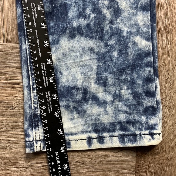 True Luck Jeans Mens 36x34 Blue Distressed Acid Wash Slim Fit Moto Biker Denim - Picture 7 of 11